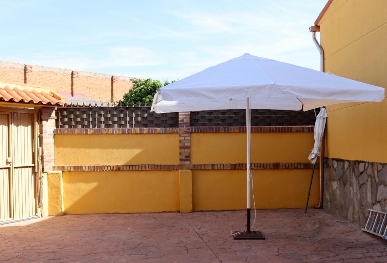 El Hogar De Pepe Villa El Casar de Escalona Exteriör bild